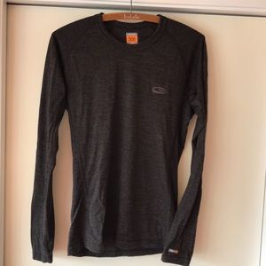 Men's gray icebreaker bodyfit 200 base layer tee